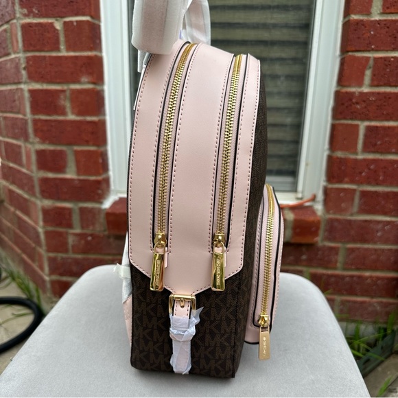 Michael Kors medium backpack and wallet - Picture 6 of 16